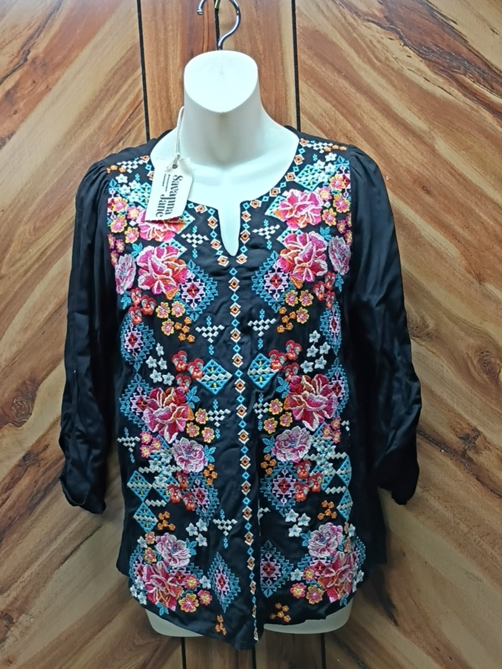 NWT Savanna Jane Black Embroidered Floral Roll Tab Sleeve Blouse Black Size S